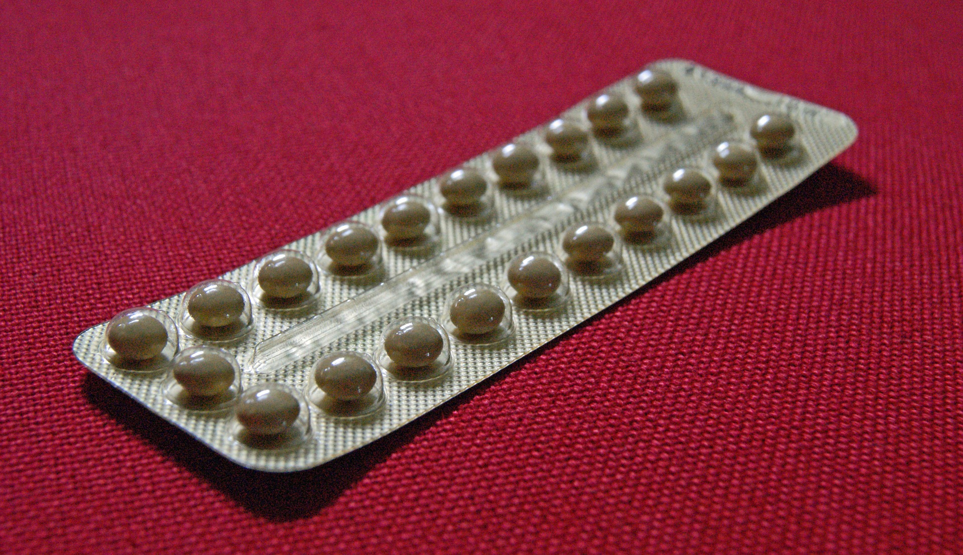 contraceptive-pills-g9a0aa91f7_1920